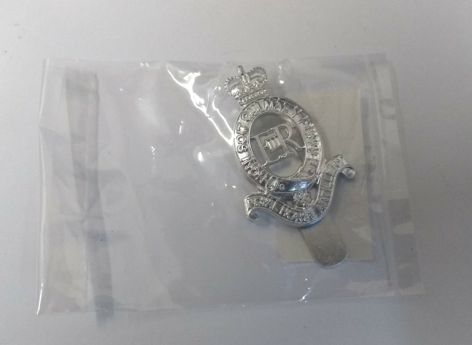 Hat Badge RHA Mil-Spec Honi Soit Qui Mal Y Pense Beret & Cap Insignia - NEW