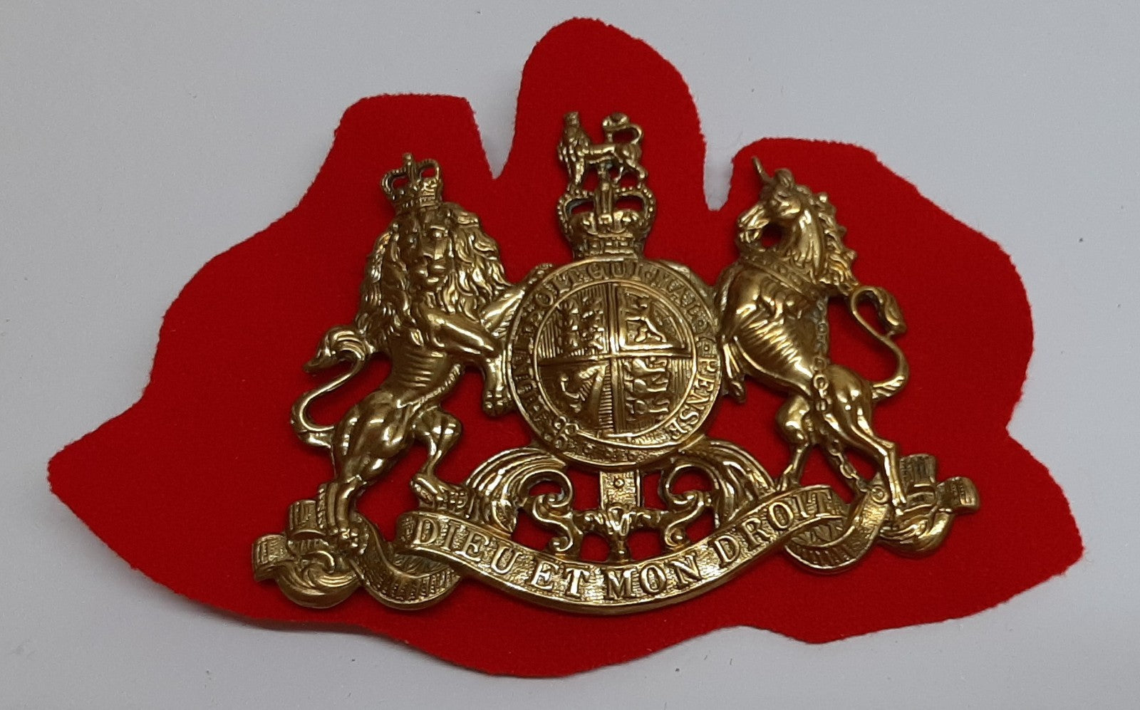 HCav Coat of Arms Badge Large General Service Scarlet Felt