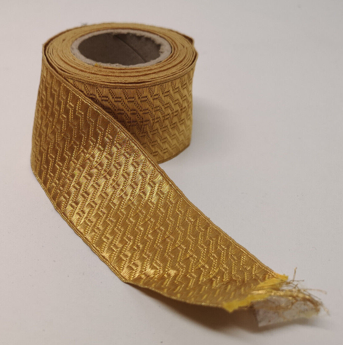 Gold Metallised Polyester Bias & Stand Pattern Lace 44mm wide
