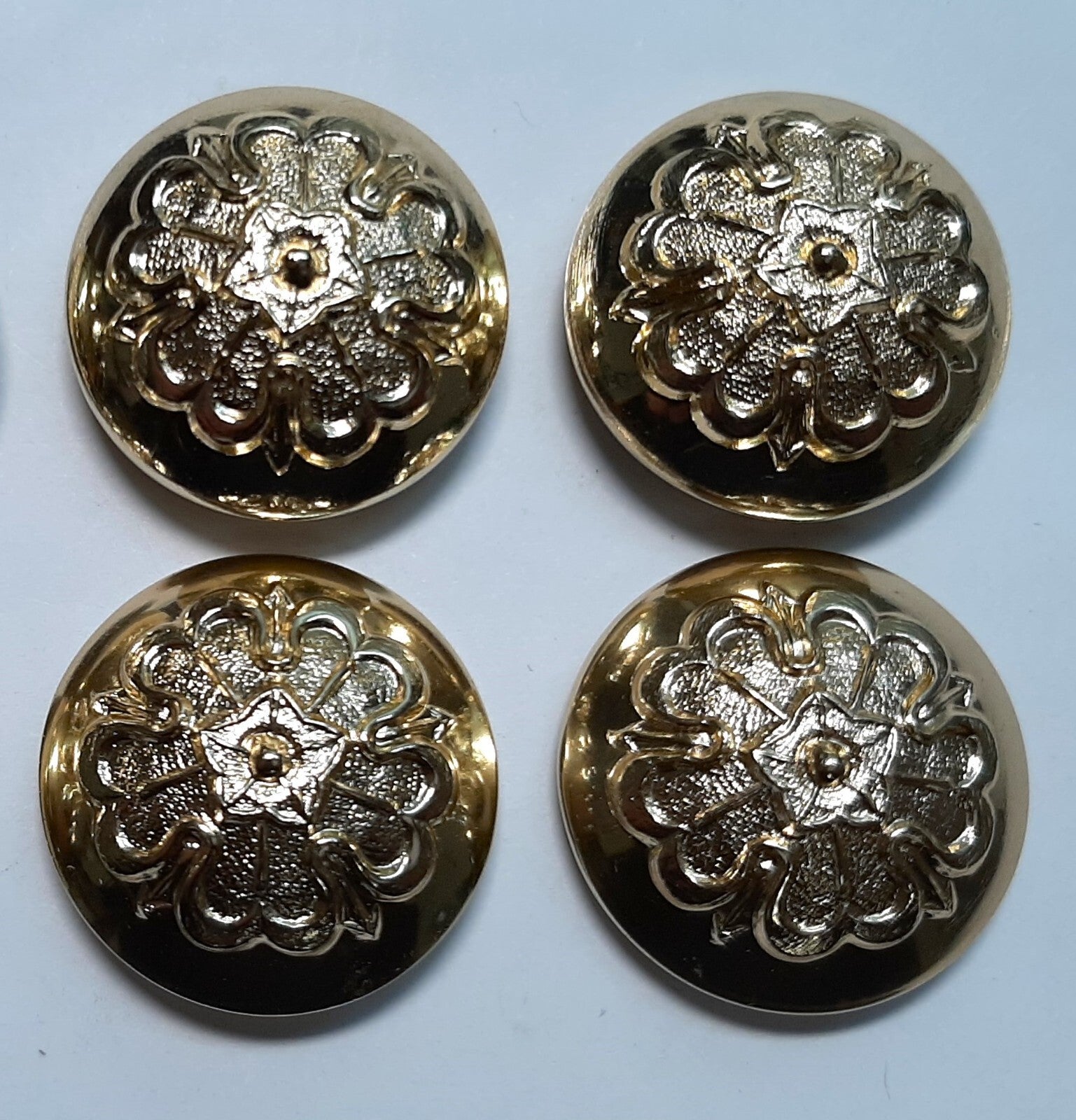 QLR Buttons British Queen's Lancashire Dress Size 40L x 6