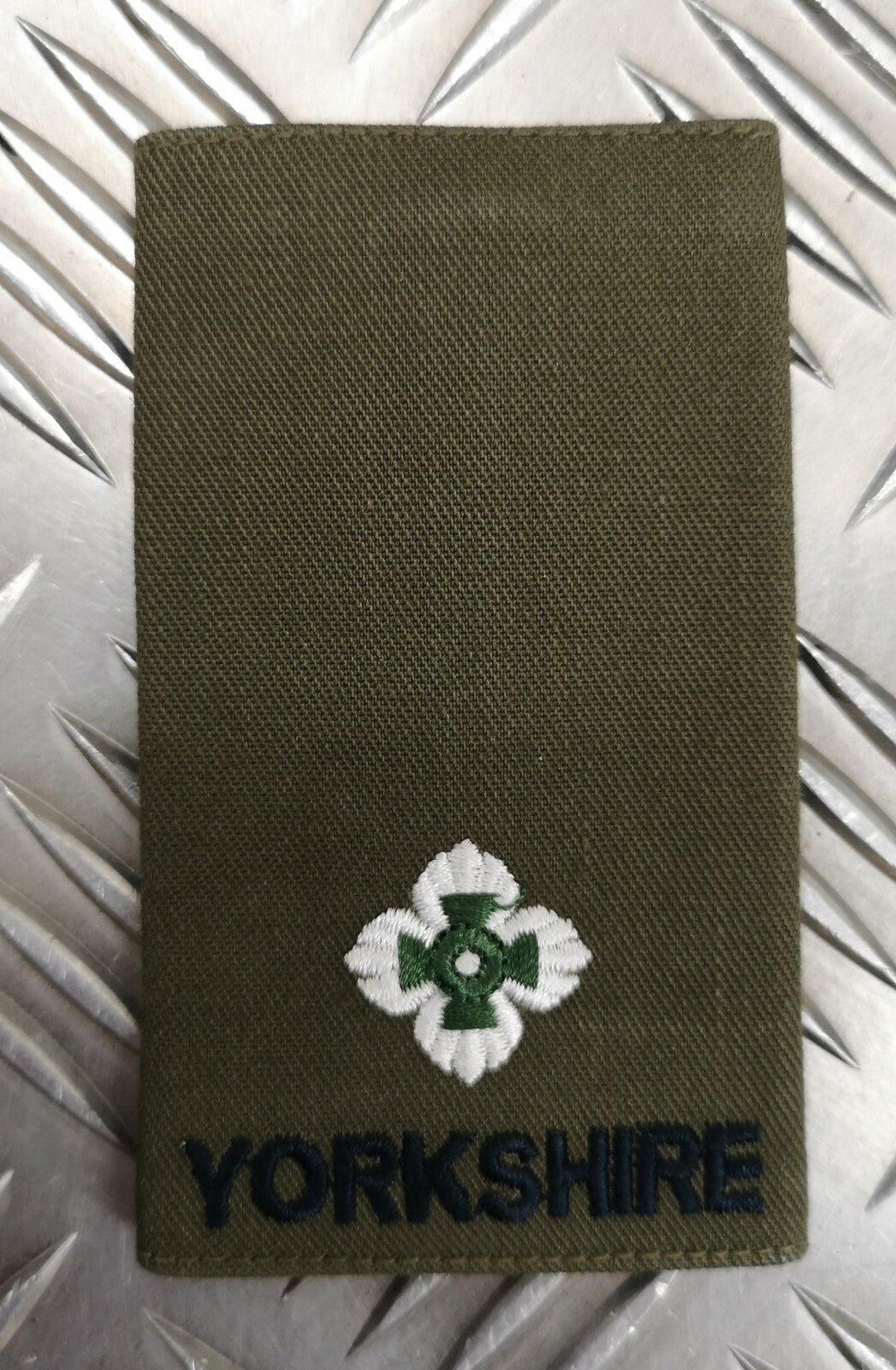 Genuine British Army Issue OD 2nd Lieutenant Slide Epaulette Yorkshire Regiment