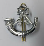 Genuine British Light Infantry Cap / Beret /Hat Split Pin Metal Badge LI - New