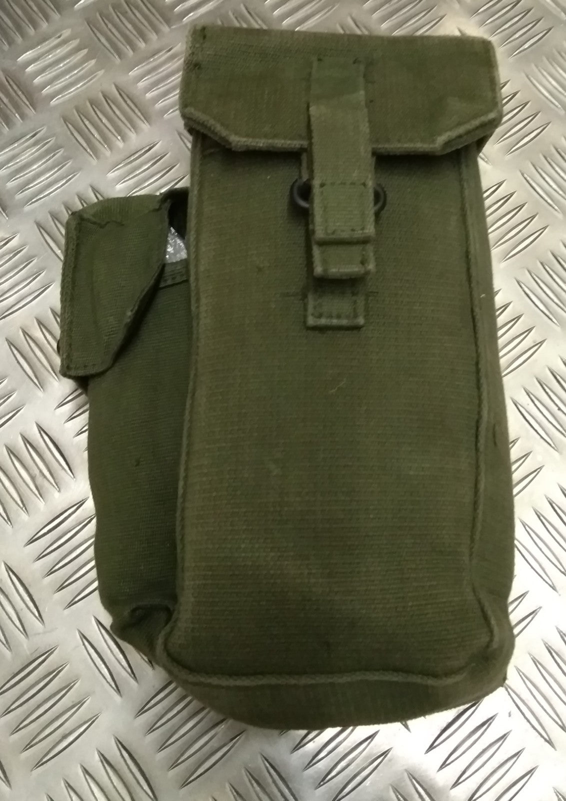 Genuine British Issue 58 Patt OD Green Falklands Type Ammo Pouch Right