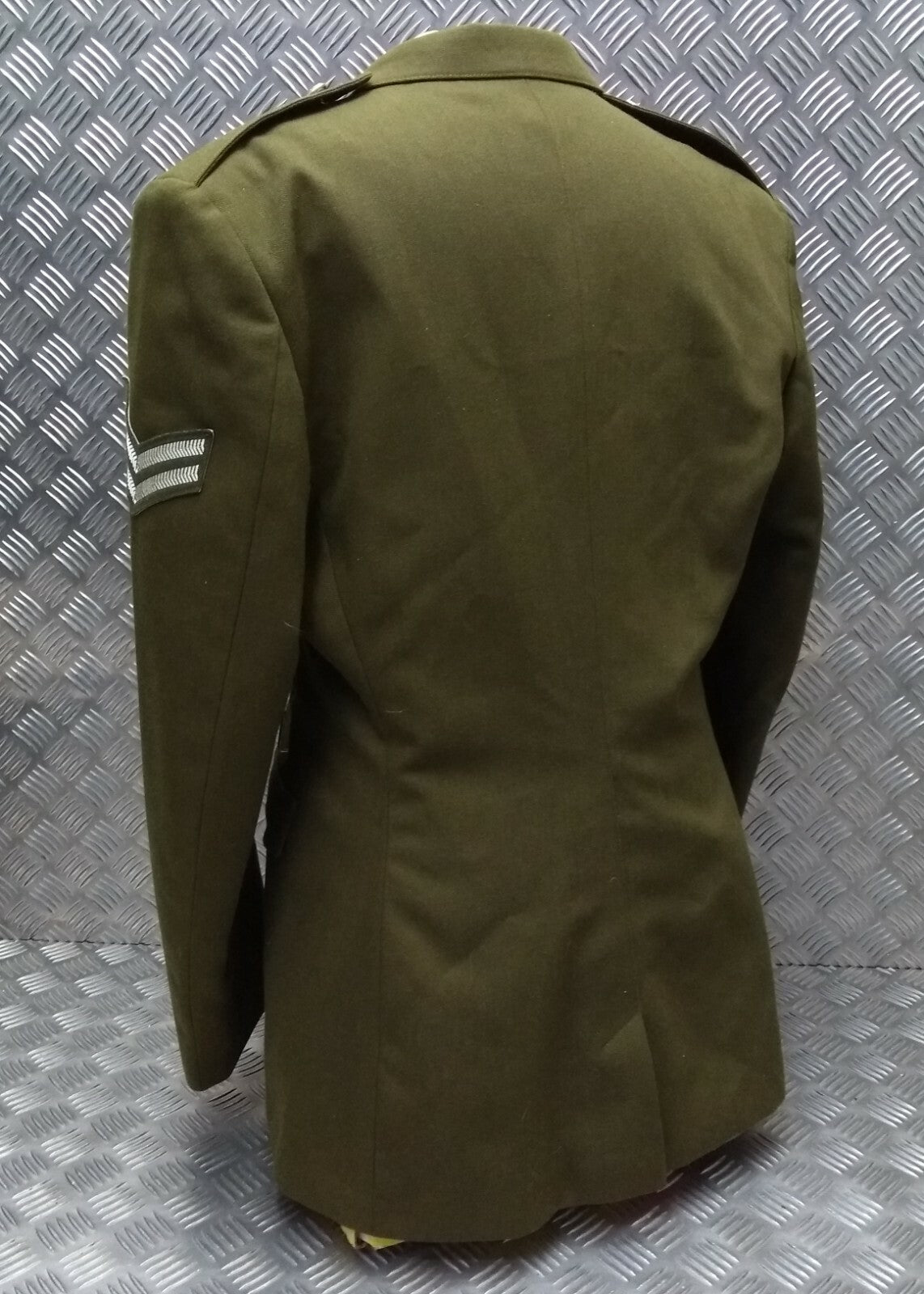 British Army No2 REME Regiment Dress Jacket Fully Buttoned With Insignia Patches EBYT989