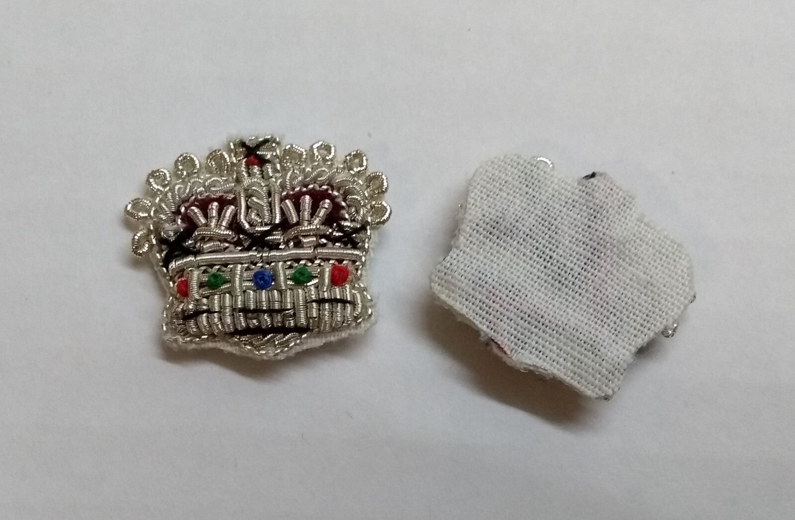Army Silver Crowns Gilt With Crimson Padding Hand Embroidered Insignia 5/8" 1 Pr