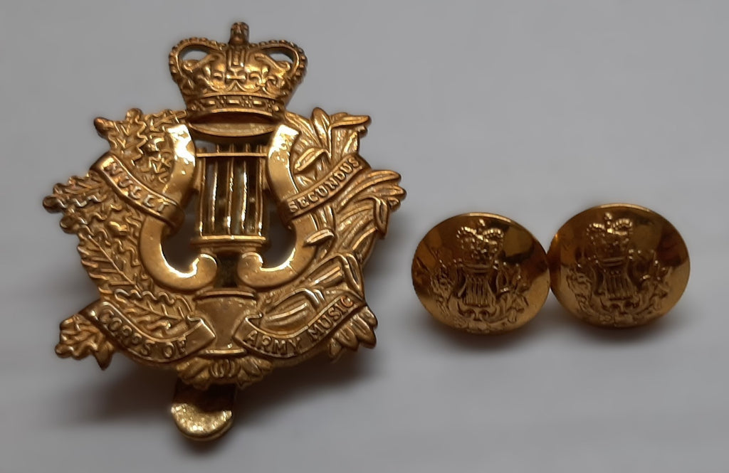 Corps of Army Music British Hat Badge Buttons & Chin Strap Set "Nulli Secundus"