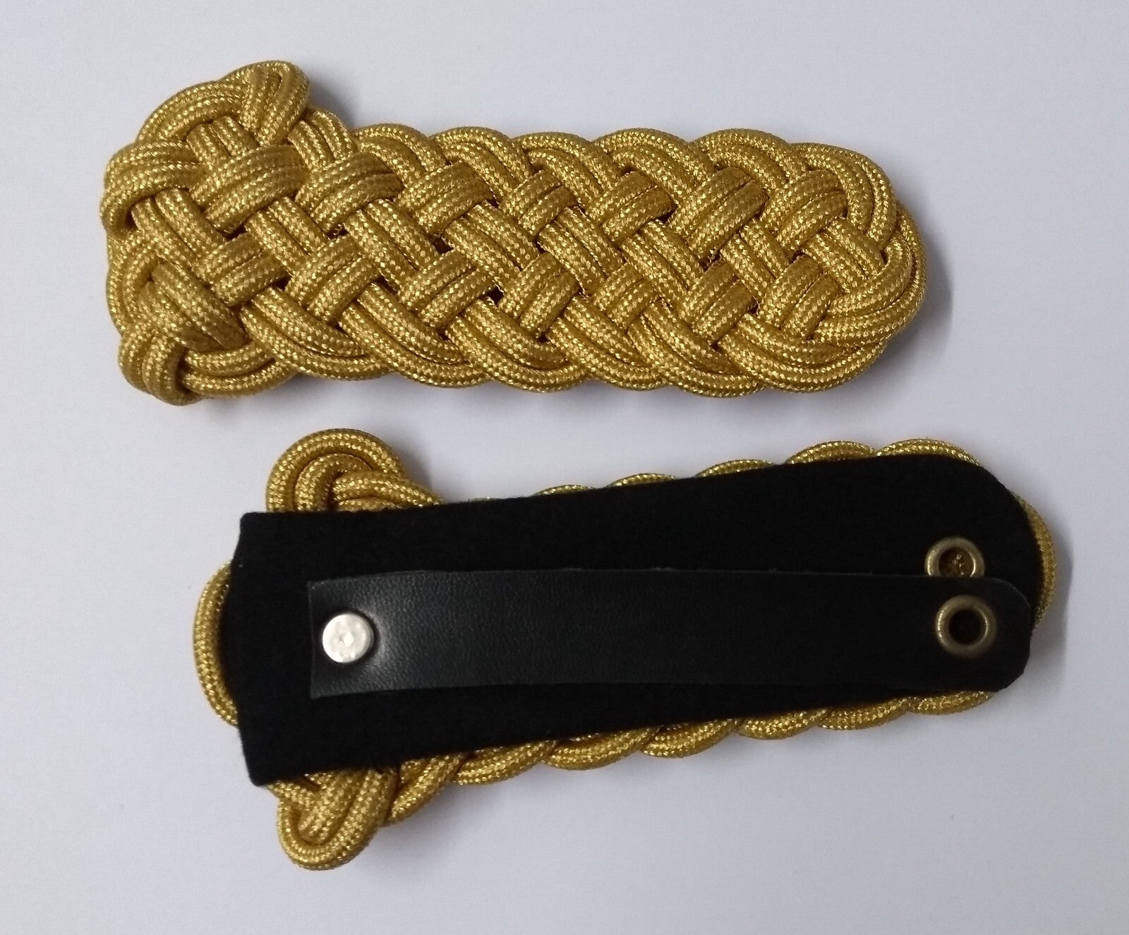 Shoulder Cords Senior Officer Gold Braid Cords With Attaching Straps No Insignia
