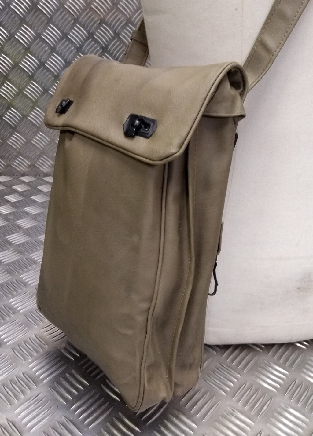 Genuine Vintage Officers Coyote Document Case/Shoulder Instrument Bag