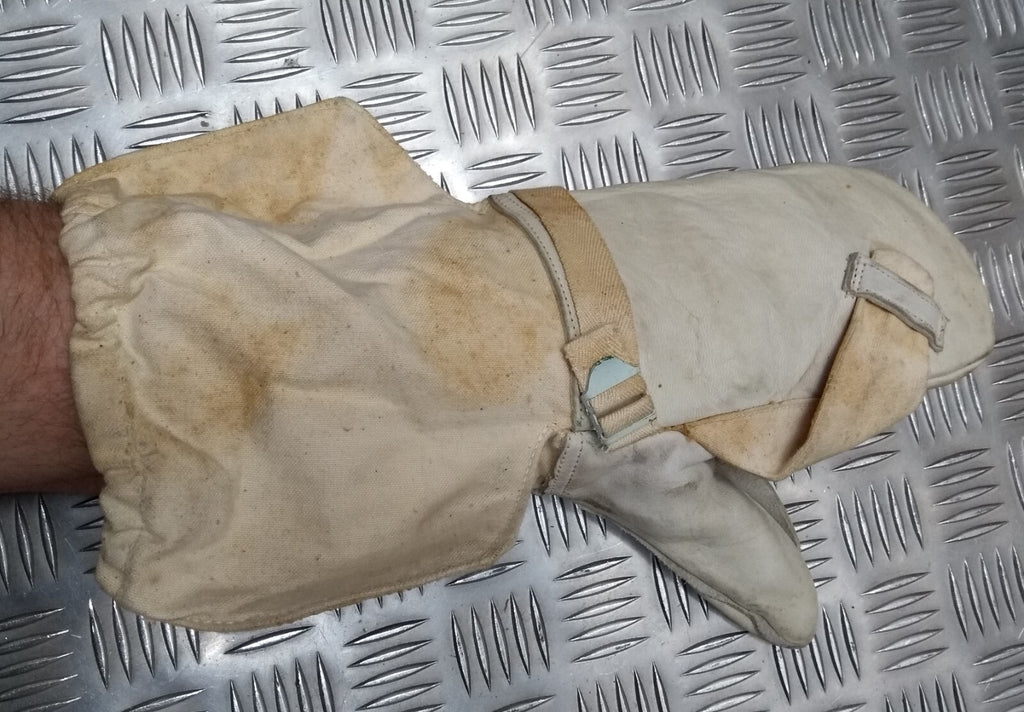 Vintage Arctic Mitts British Army issue Canvas & Chrome Leather & Trigger Finger