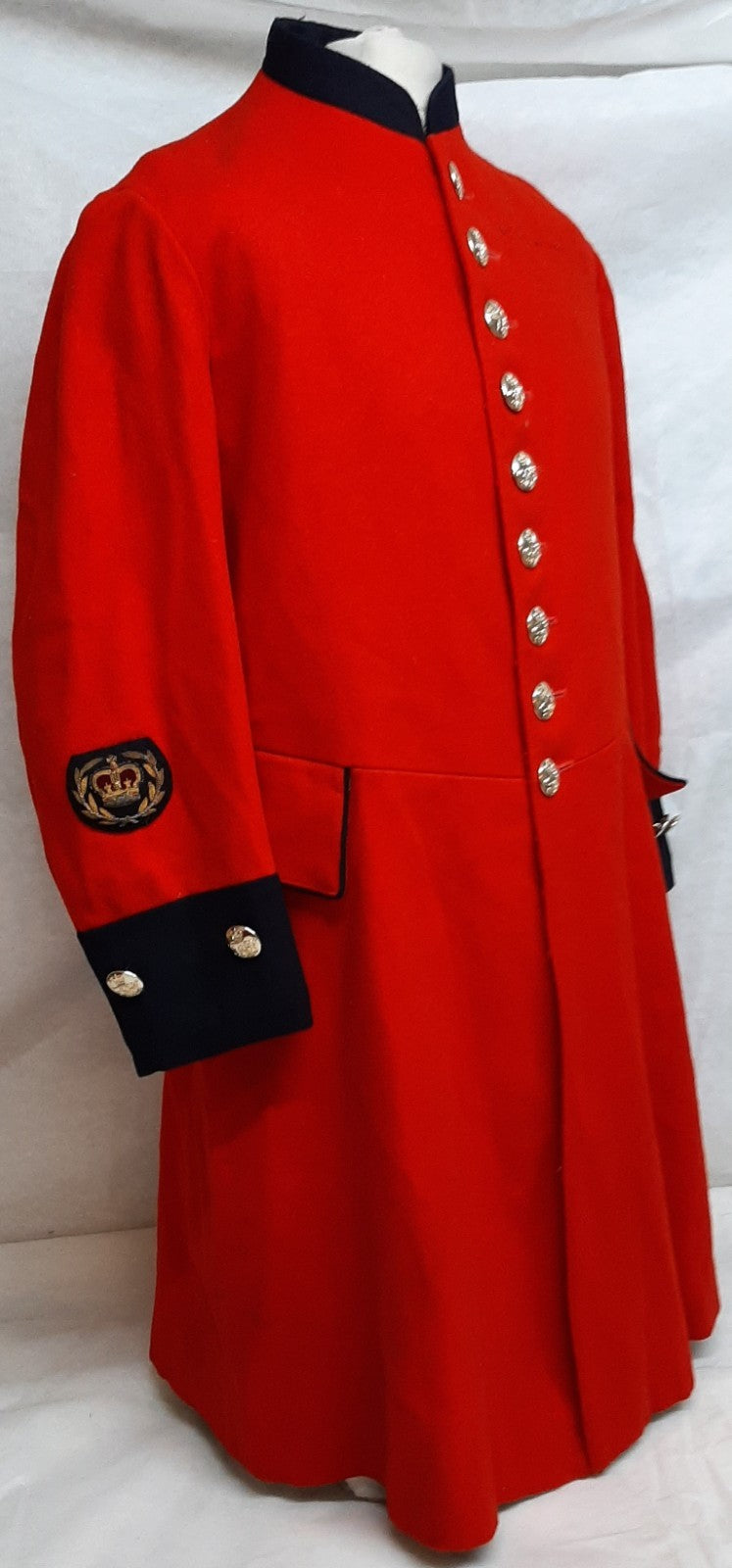 British Army Red Long Coat Royal Hospital Chelsea Q/C Buttons Colour WO2
