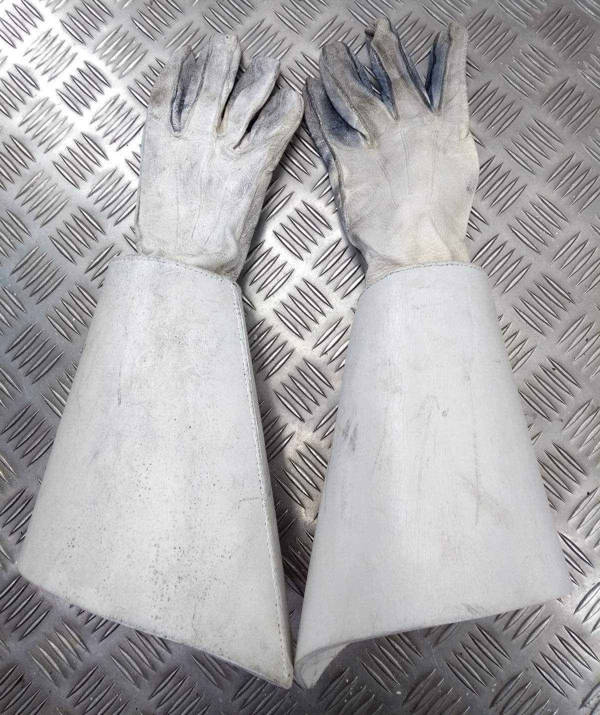 British Army Household Cavalry White Leather Gauntlet Parade Gloves Size 9