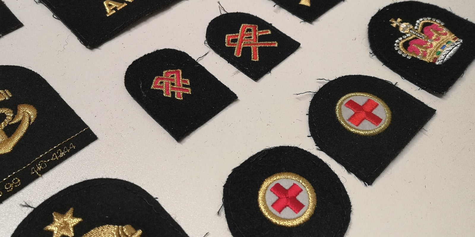 Royal Navy Qualification Cloth Patches Gold/Red on Black set of 12