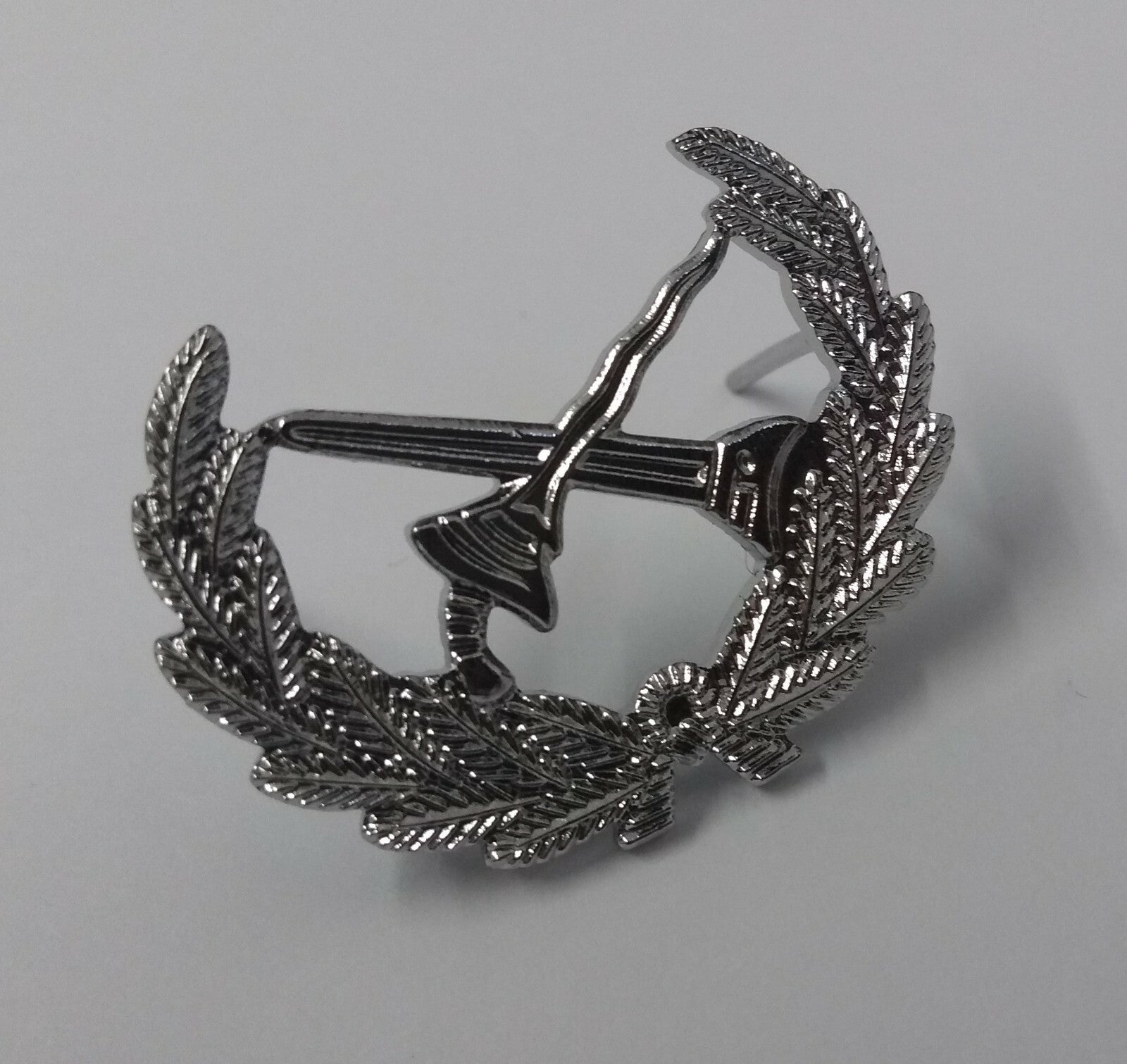 Sword & Scabbard Crossed Chrome Prong Back Obsolete Pattern- NEW