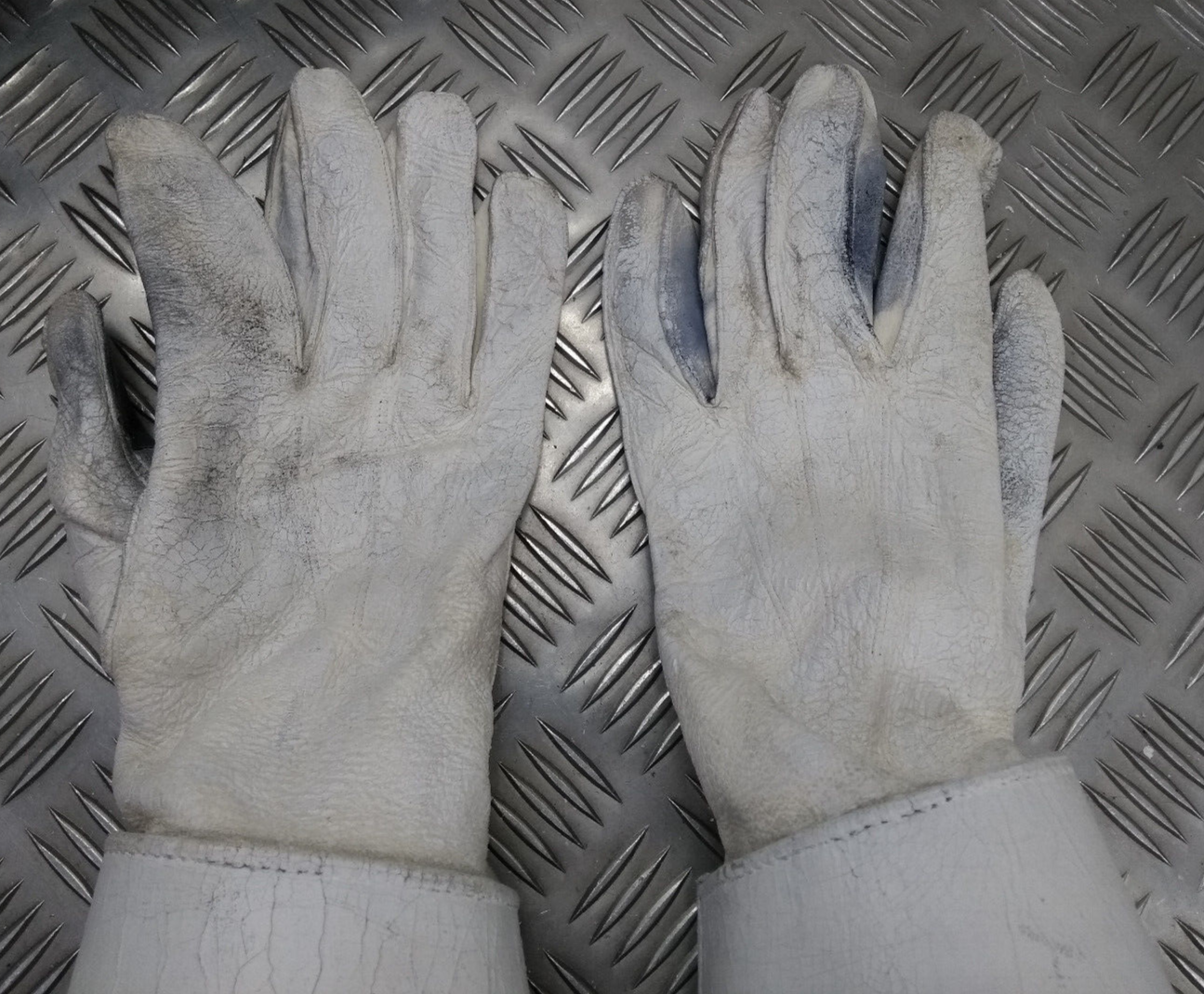 British Army Household Cavalry White Leather Gauntlet Parade Gloves Size 9.5