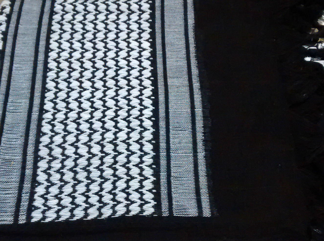 100% Cotton Shemagh / Arab Scarf / Pashmina / Wrap / Sarong. White on Black NEW
