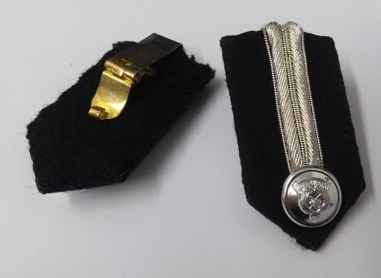 Oman Gorgets Collar Tabs With Silver Detail Chrome Officers Insignia Buttons X2