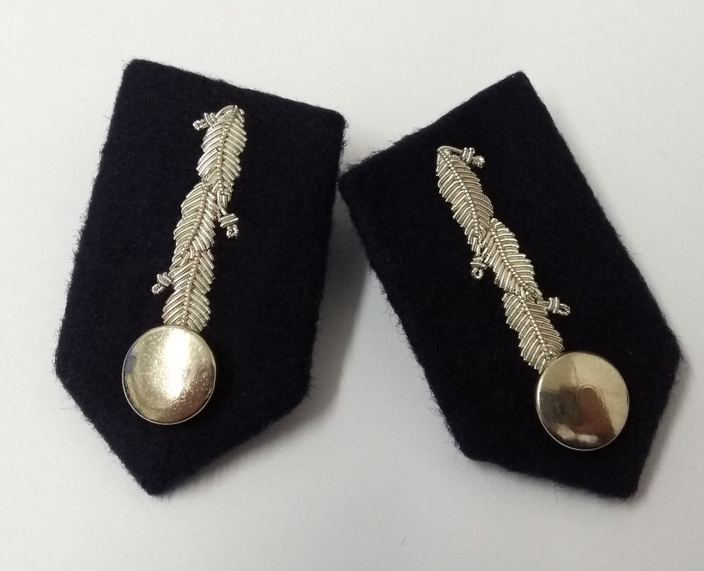 Black Gorgets Collar Tabs With Silver Leaf Insignia Plain Buttons & Clip Backs