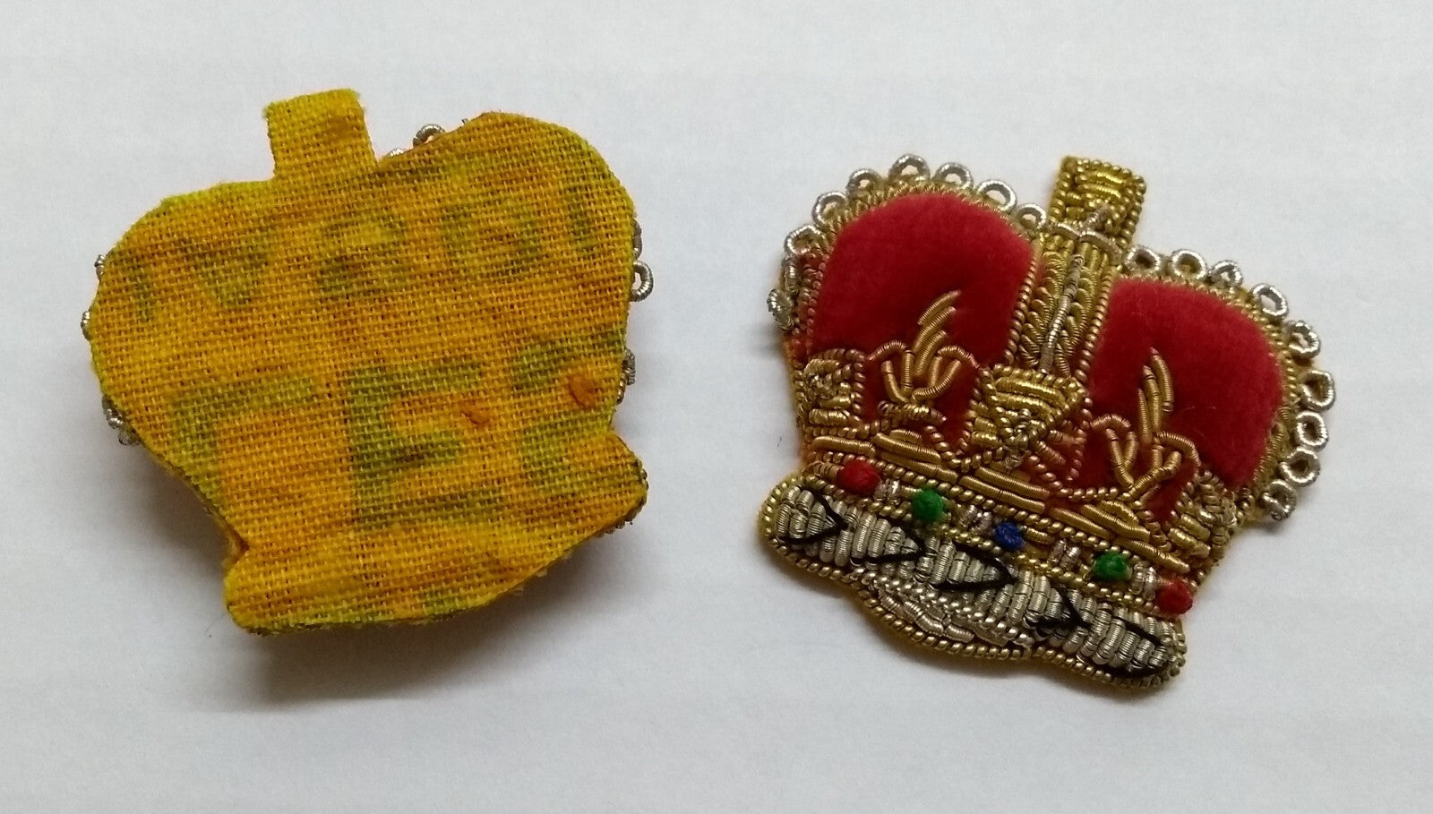 Army Crowns WO2 Gold/Silver Gilt With Red Padding Hand Embroidered Insignia 1"