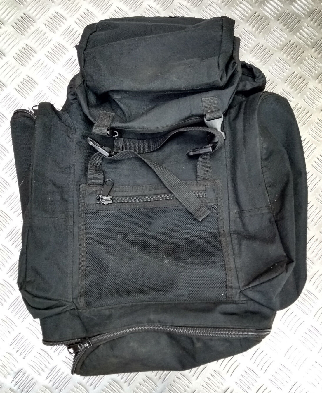 British Army 30 litre Black Field Daysack Rucksack Backpack