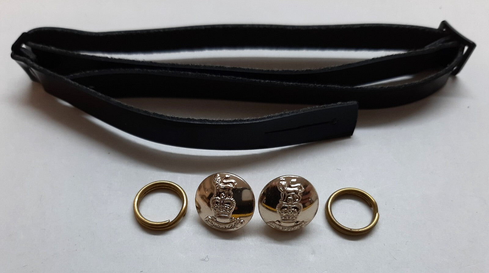 British Army RAPC Chin Strap Set With Pay Corps Insignia Buttons and Fittings