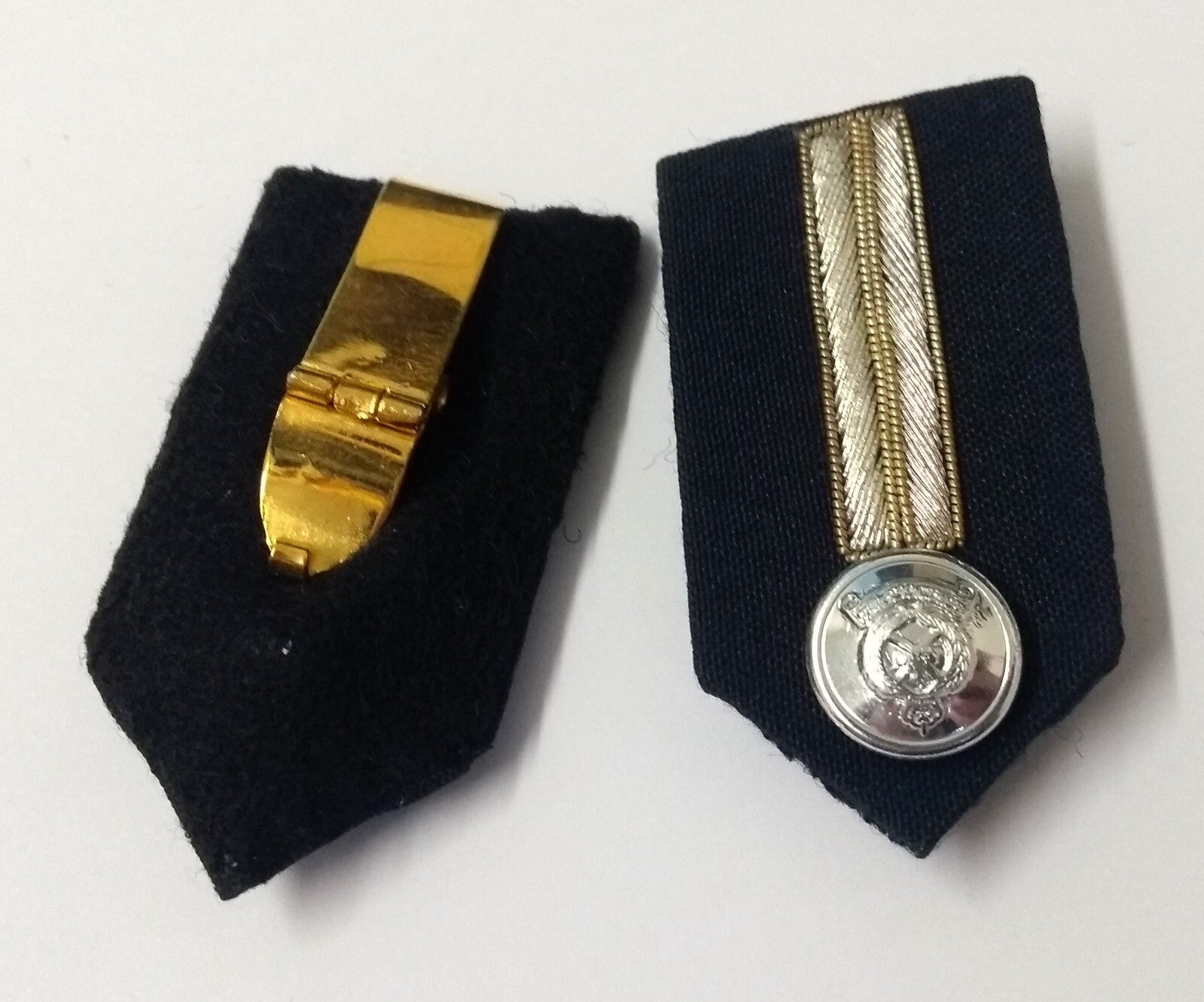 Oman Gorgets Collar Tabs With Silver Detail Chrome Officers Insignia Buttons