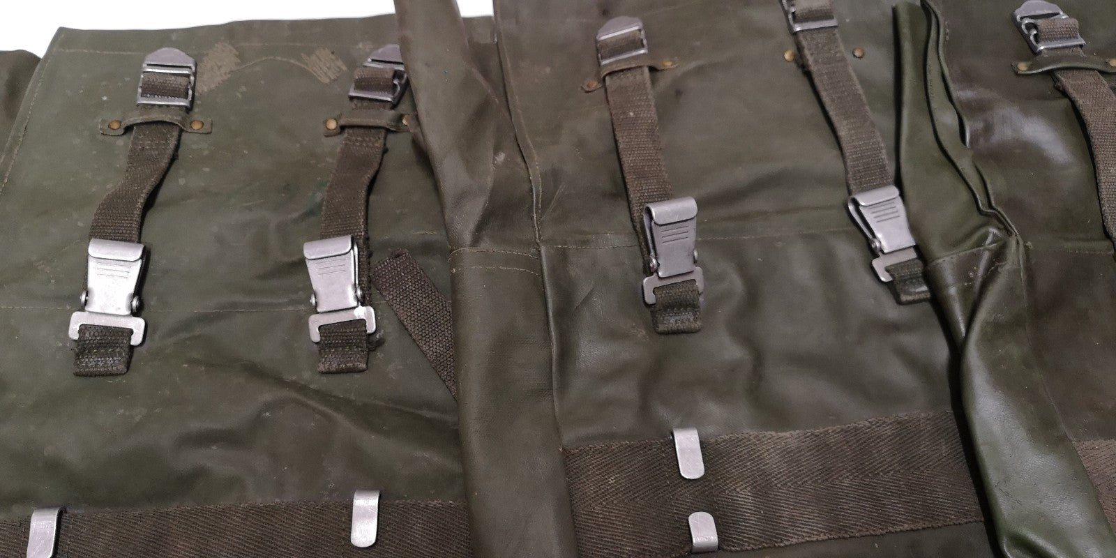 Vintage Army Issue Heavy-duty Backpacks x4 & Belts x4 Heavy Wear with Defects
