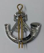 Genuine British Light Infantry Cap / Beret /Hat Split Pin Metal Badge LI - New