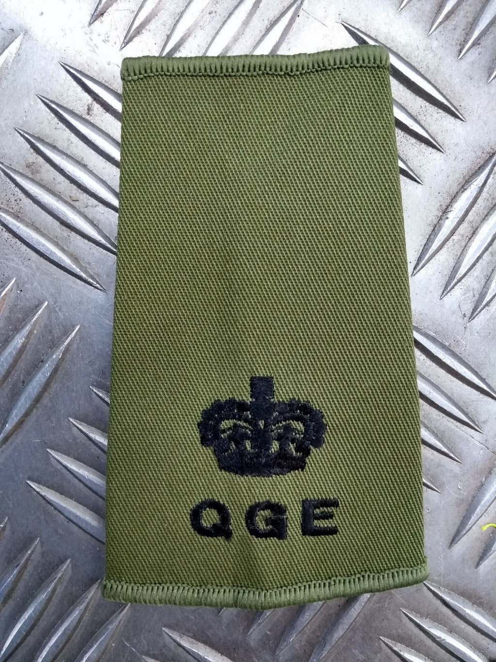 Queen's Gurkha Engineers QGE OD Green Major Rank Slide Epaulette - NEW