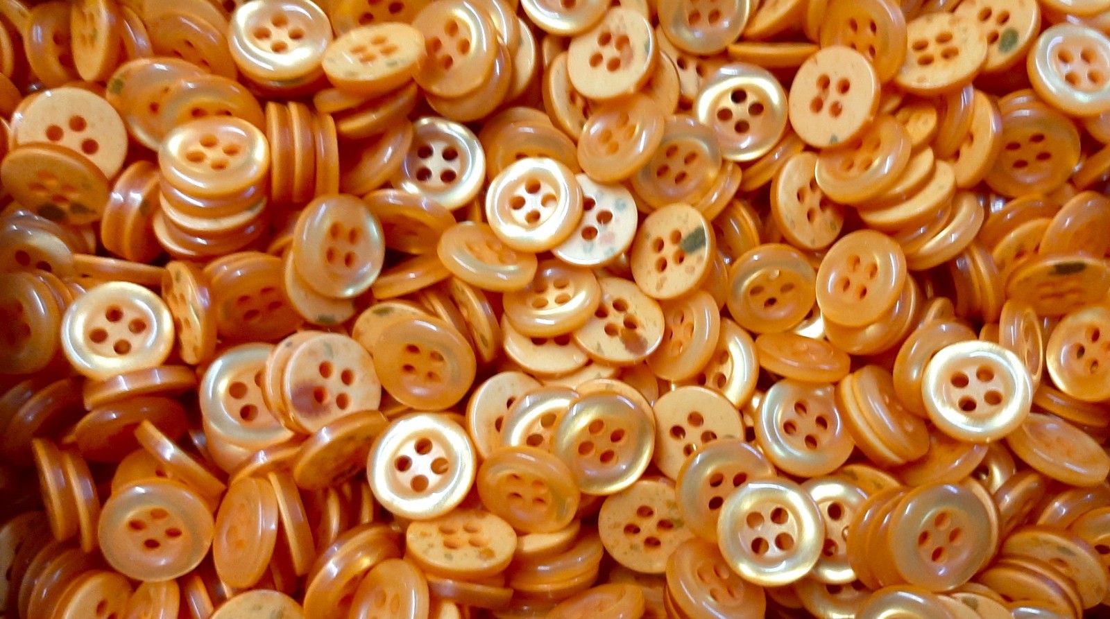 Buttons 100 Vintage 4 Hole Shirt / Shank Anchors Pearlesque Orange 10.9mm NOS