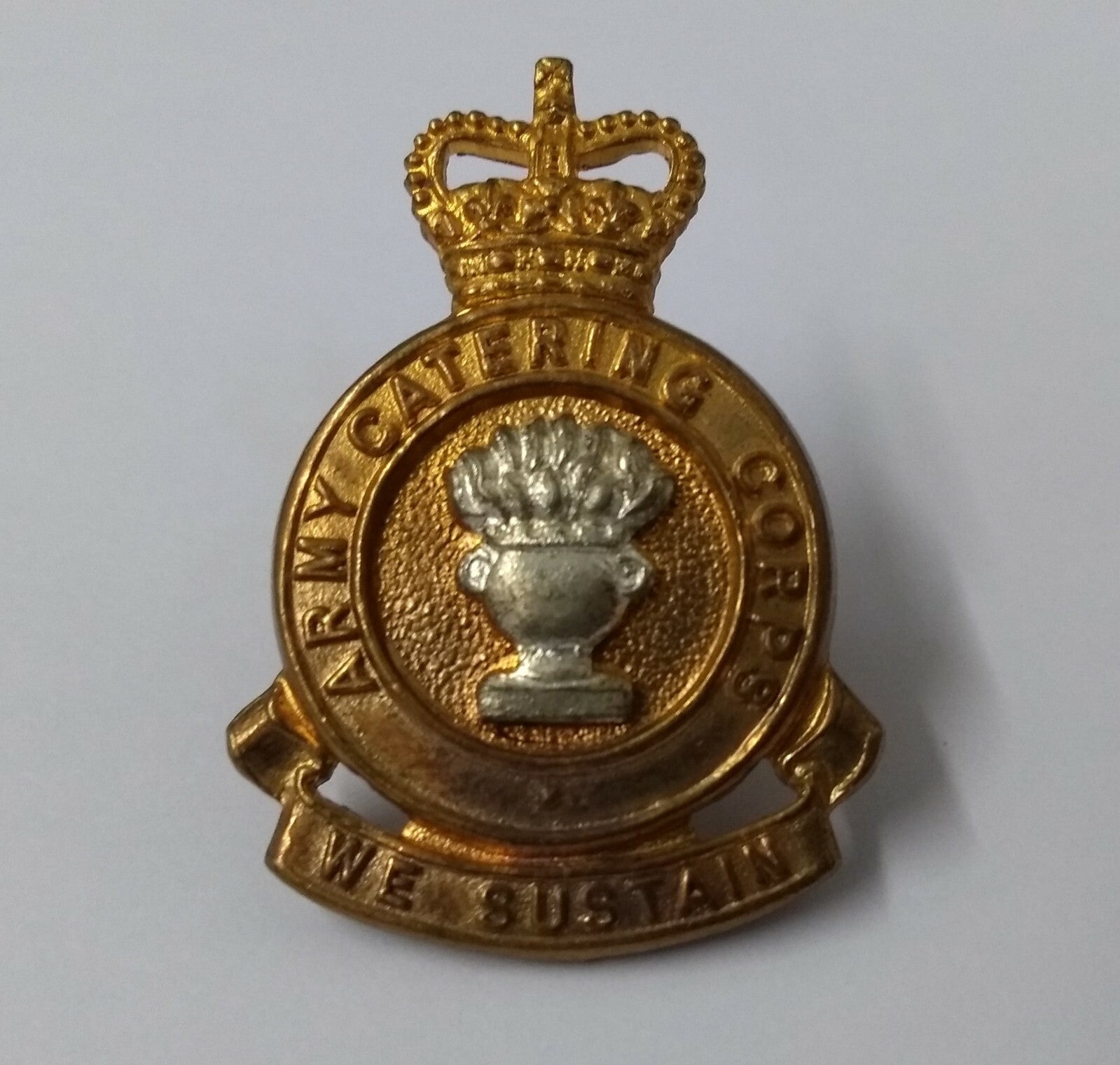 Vintage Hat Badge British Army Issue Army Catering Corps Old Pattern