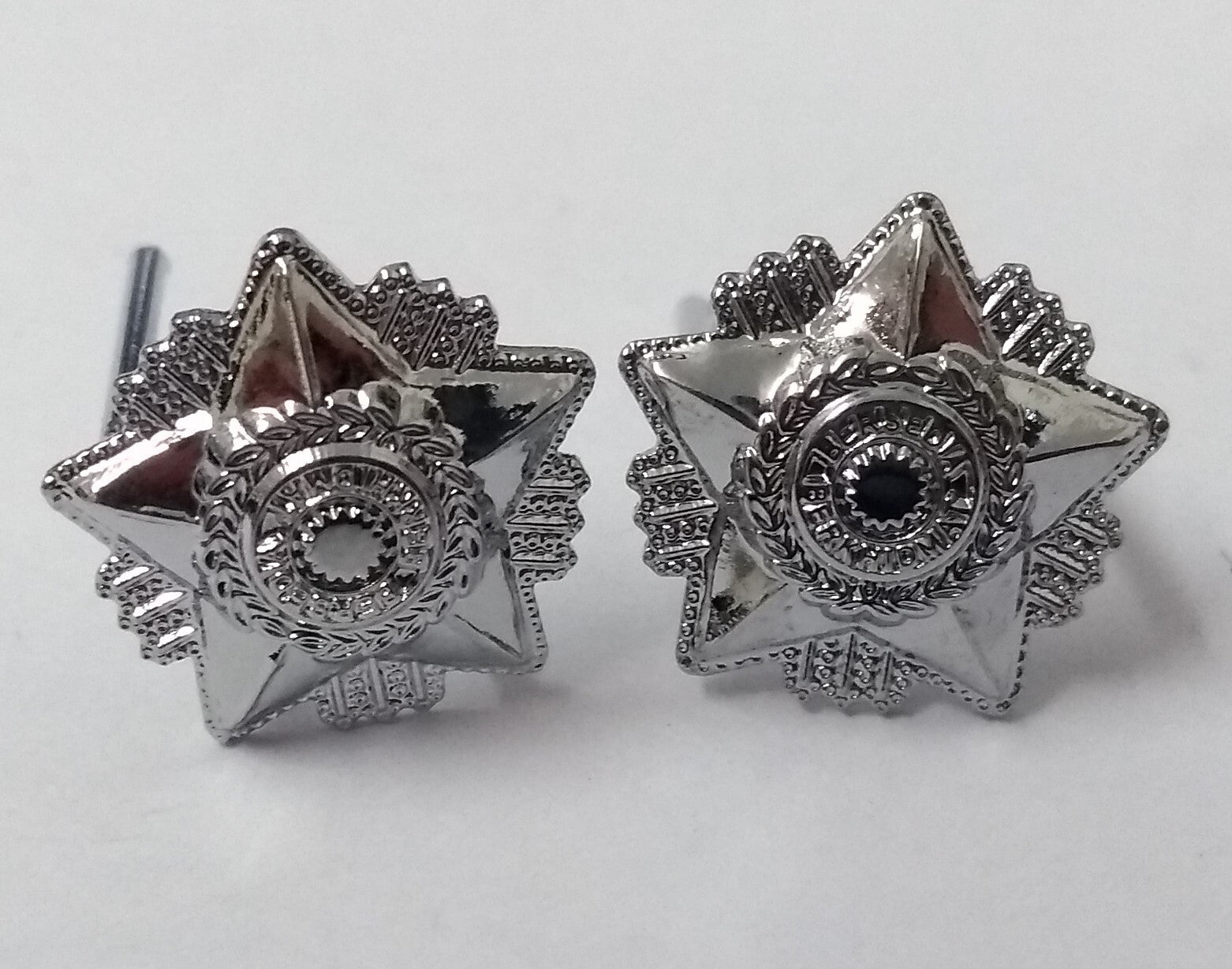 Bersedia Berkhidmat Pips For Officers Silver Coloured With Two Prong Fixings
