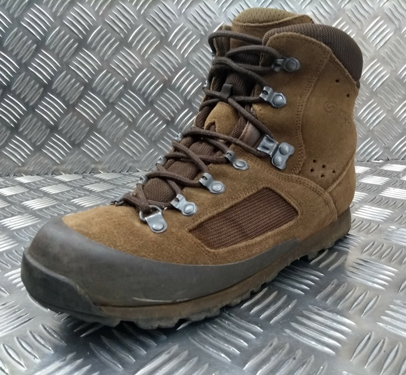 Army Style ITURRI Hi Liability Combat Boots Brown Suede Assorted Sizes
