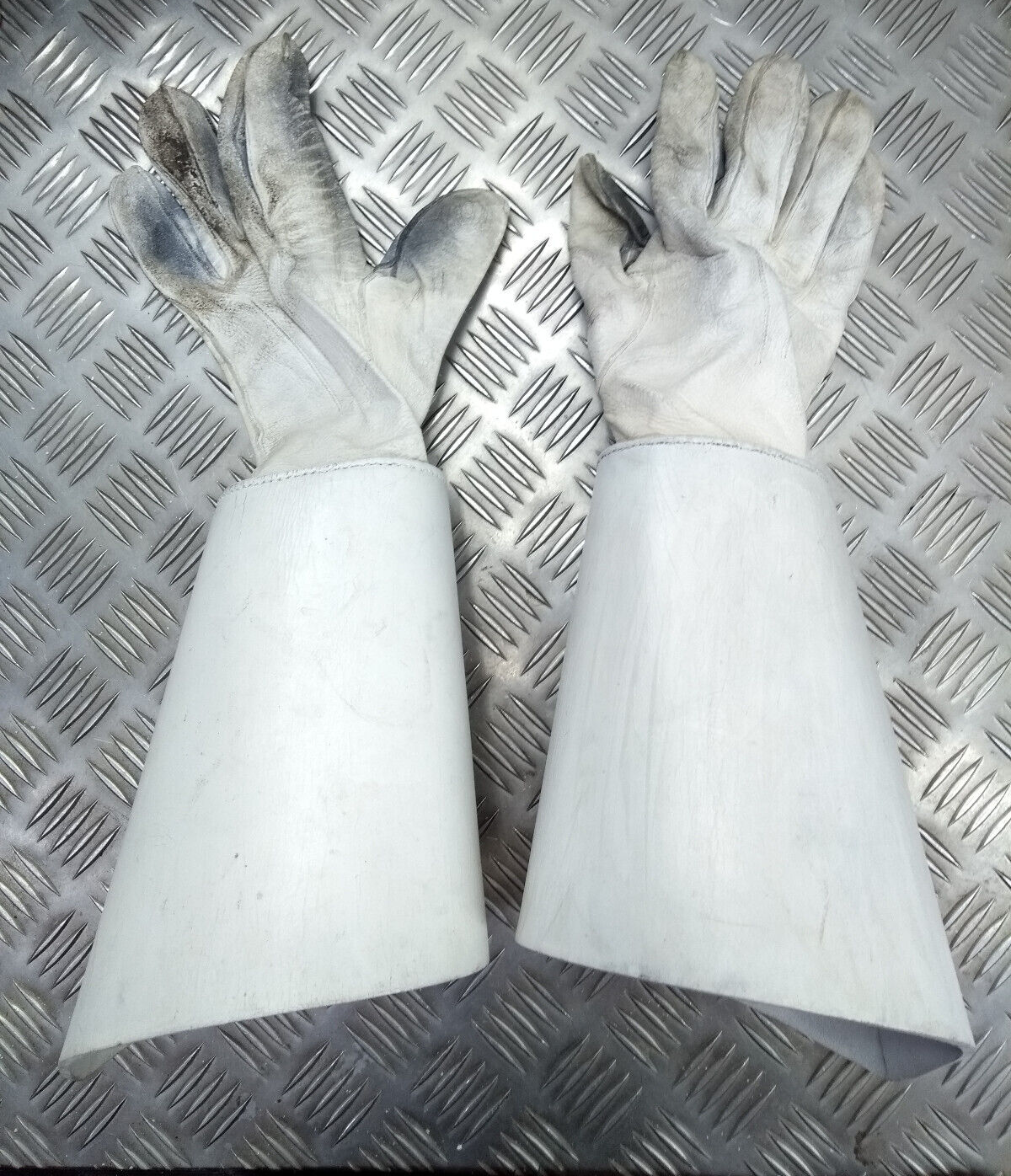 British Army Household Cavalry White Leather Gauntlet Parade Gloves Size 9.5