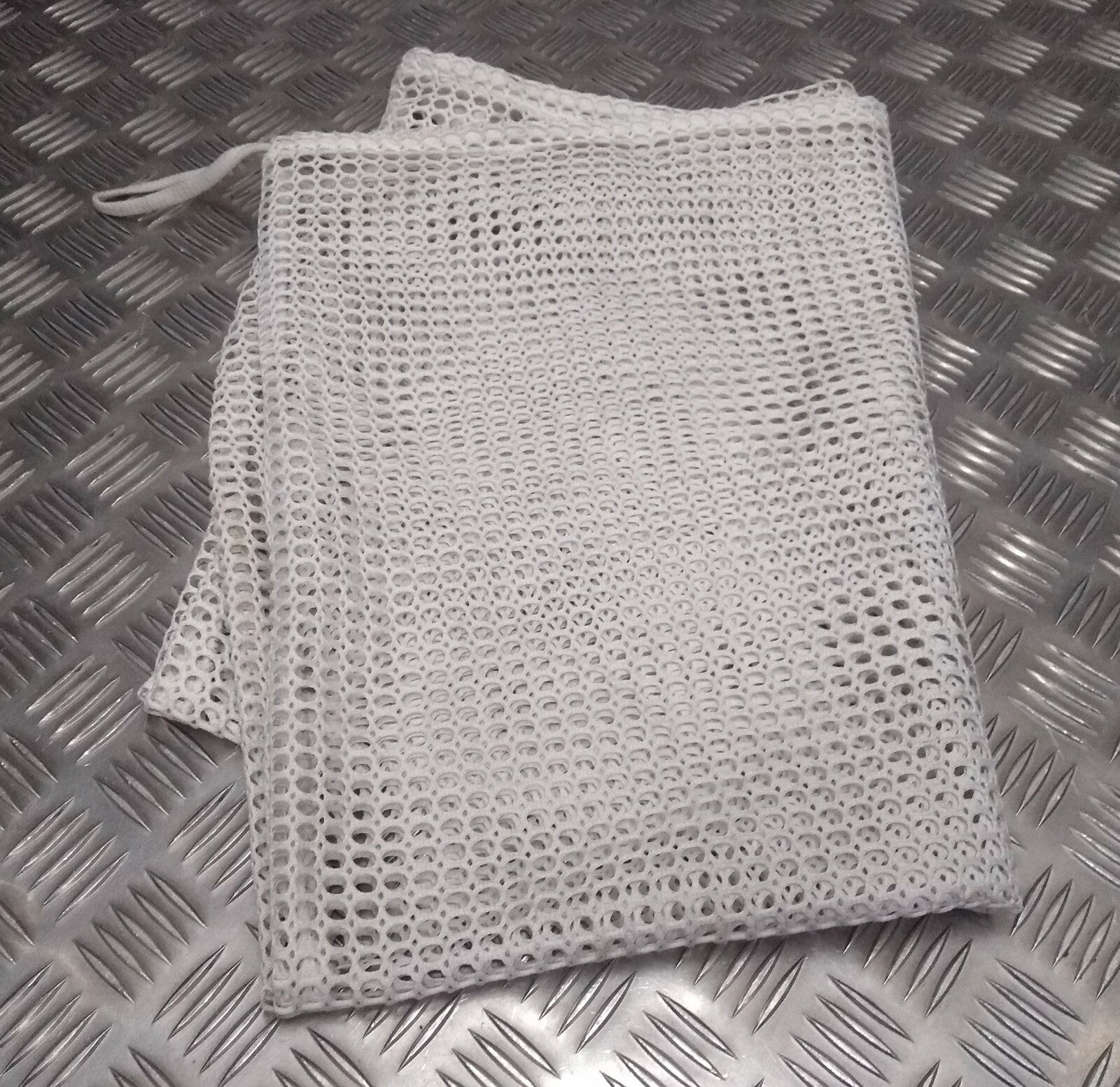 Genuine British Tri-Service White- Off White Mesh Laundry Linen Bag