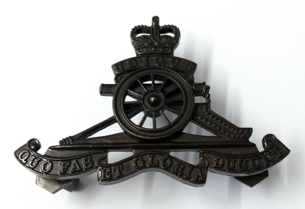Genuine British Army No2 RA Royal Artillery Bronzed Insignia Pouch Badge