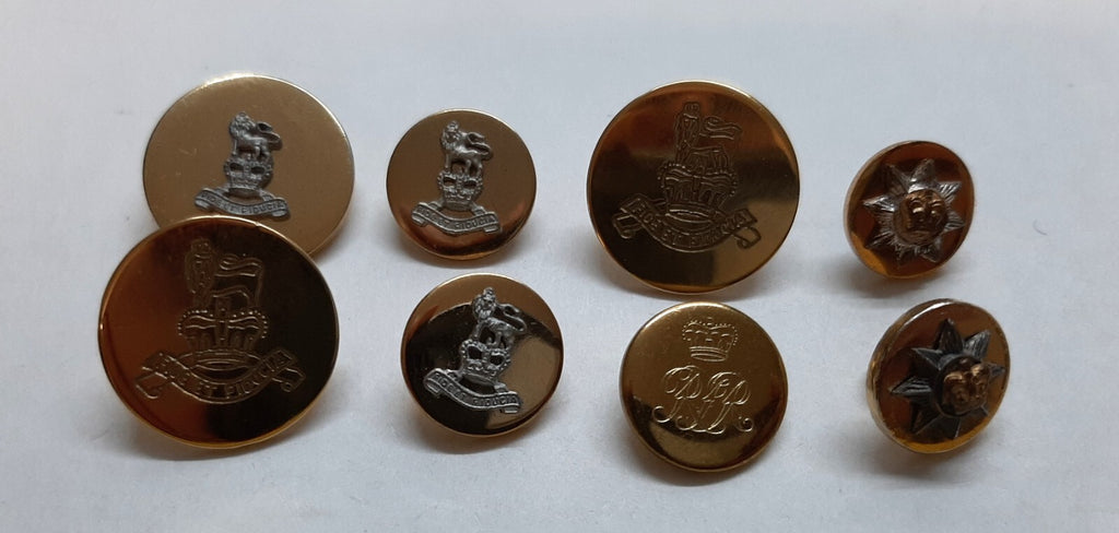 British Army Buttons Assorted Regimental Insignia Eight Buttons