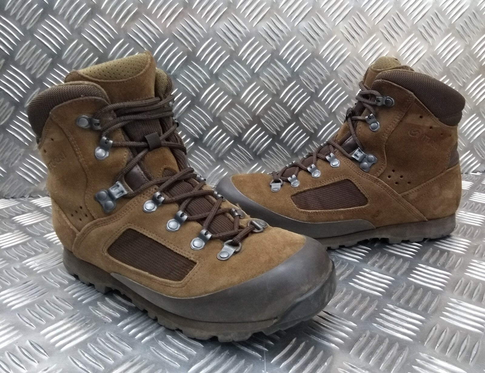 ITURRI Army Style Boots Hi Liability Combat / Patrol Brown Suede