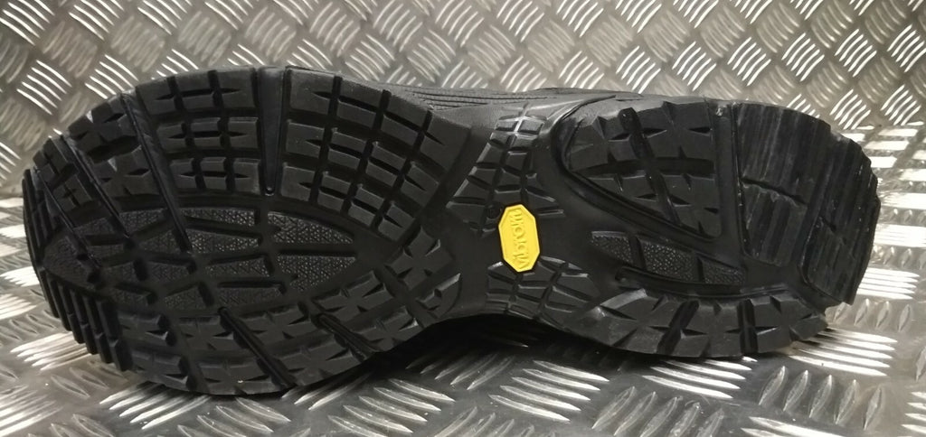 Magnum Trainers British Army Outdoor Issue Male Vibram Sole M.U.S.T Black