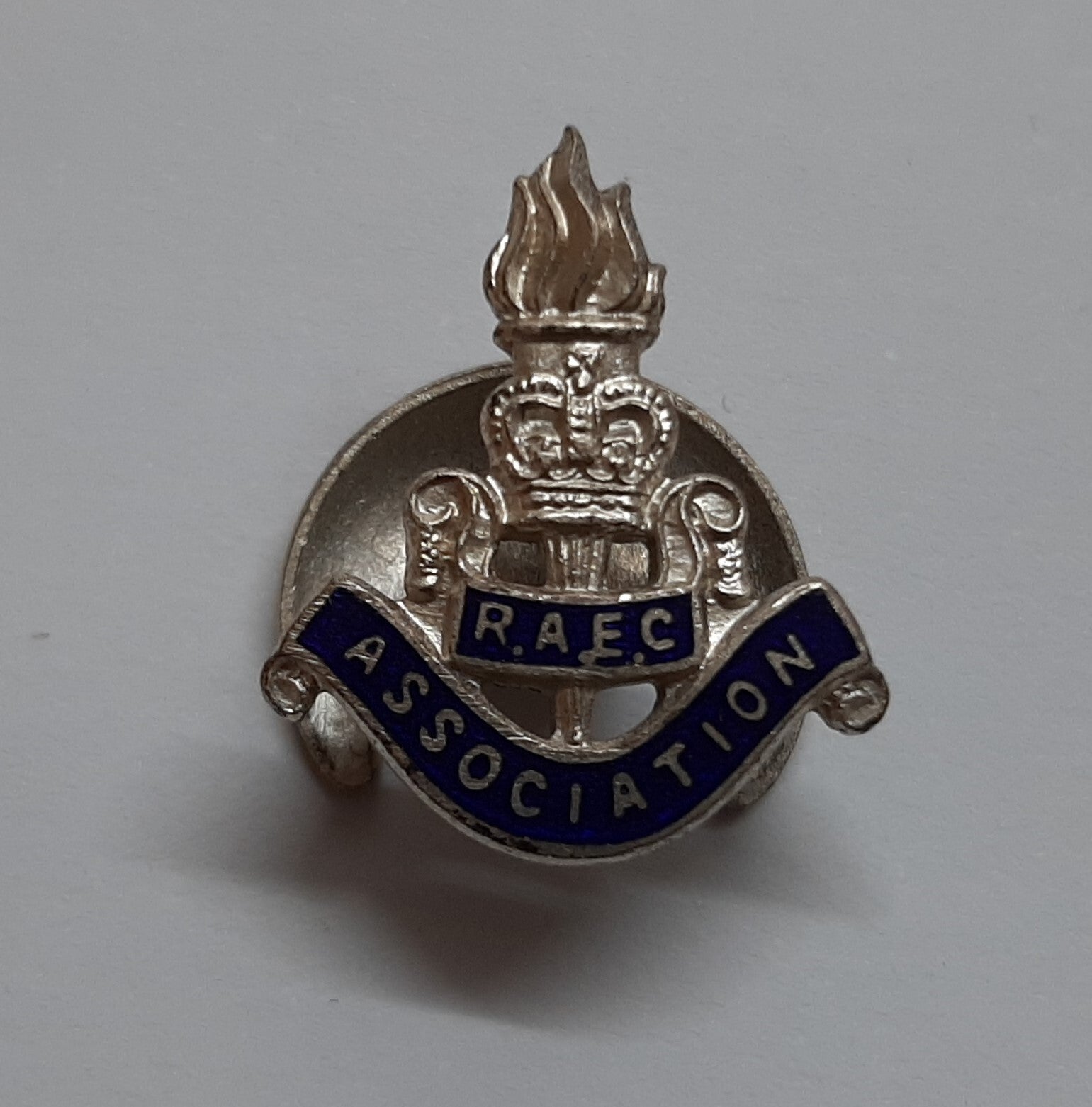 Vintage R.A.E.C Badge Gaunt of London RAEC Association Education Corps NOS