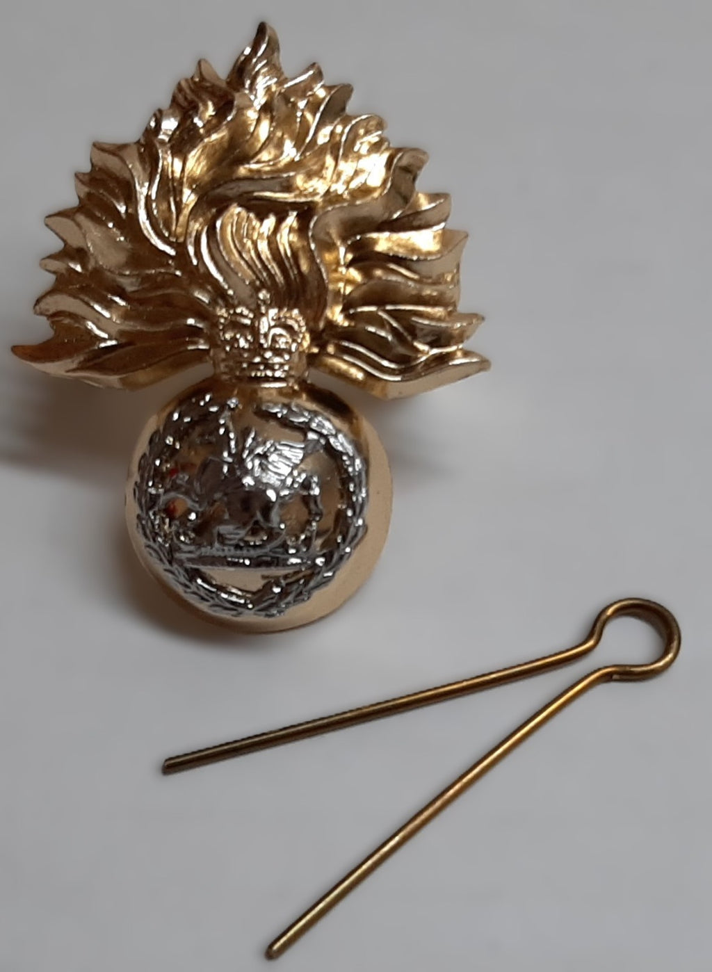RRF Cap Badge British Army Royal Regiment of Fusiliers Dress Hat Insignia