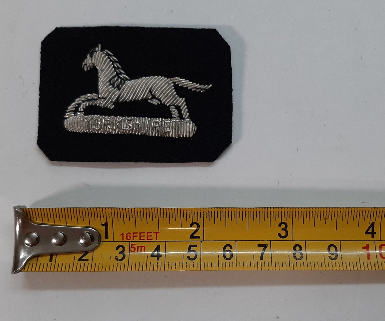 Prince of Wales Own Yorkshire Regiment Beret Badge Silver Wire on Black NOS