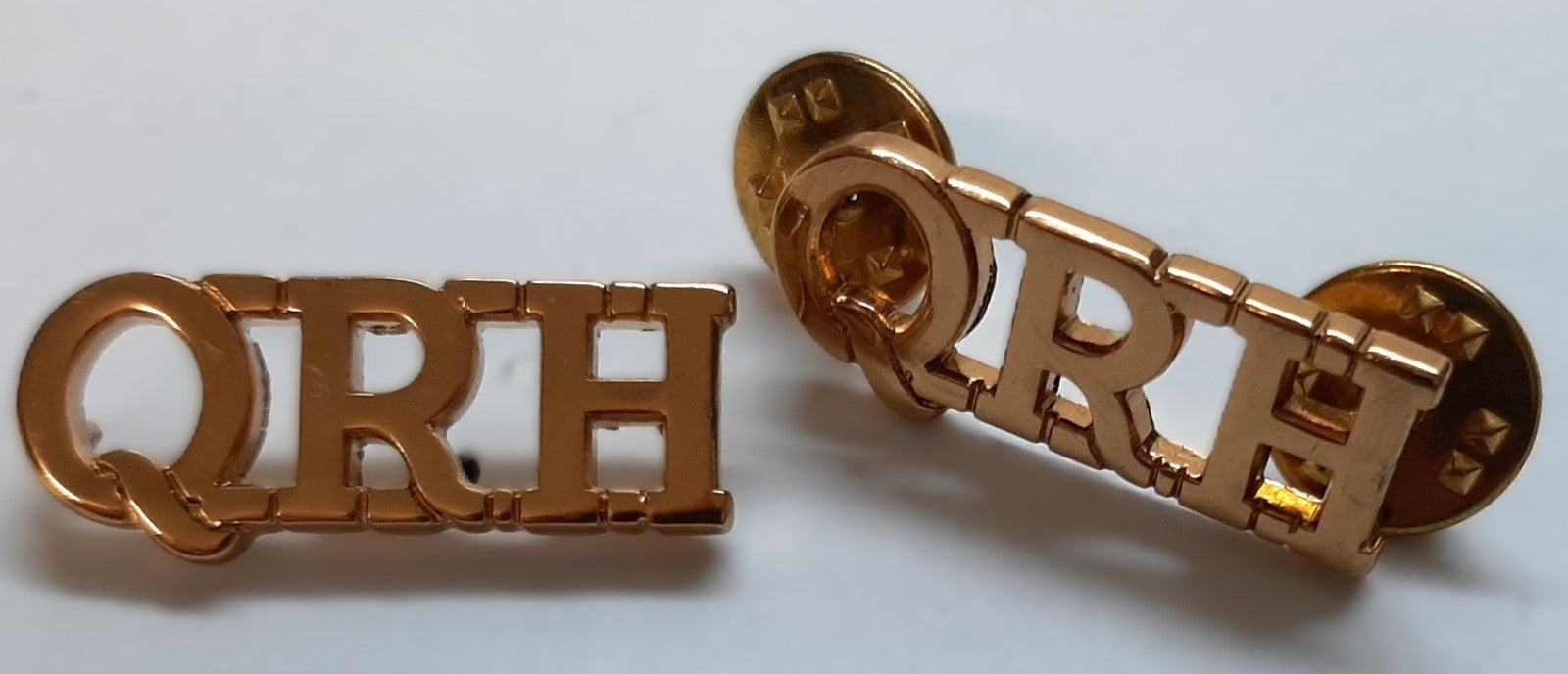 QRH Shoulder Titles British Army The Queen's Royal Hussars Uniform Insignia