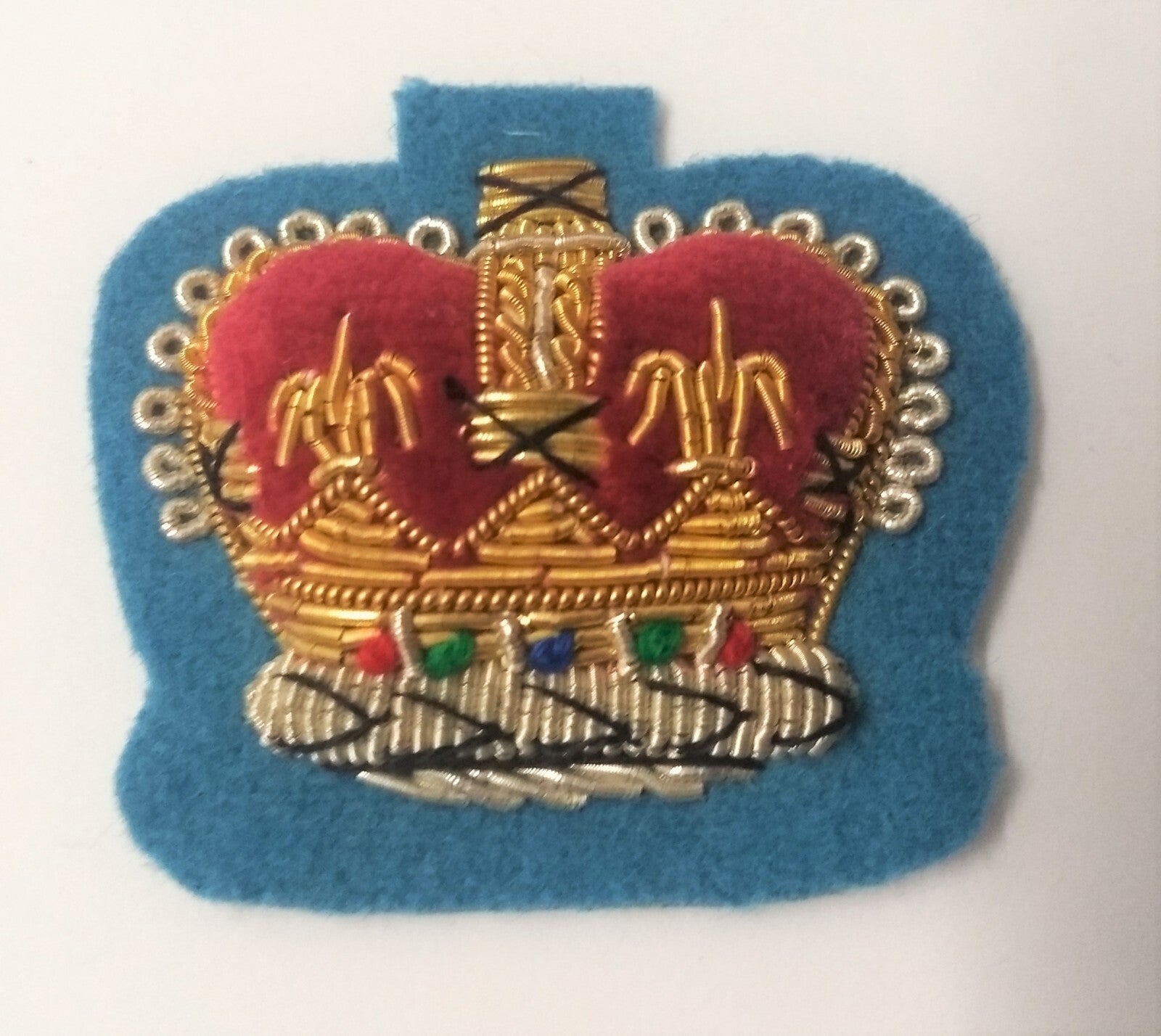 Genuine Vintage British Braided QC Crown on Light Blue Felt ASPS103