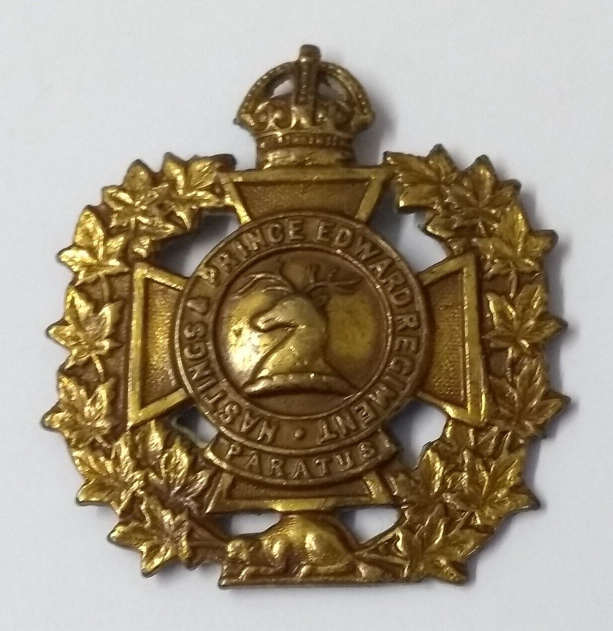 Vintage Kings Crown Hastings Prince Edward Regiment Insignia Metal Badge
