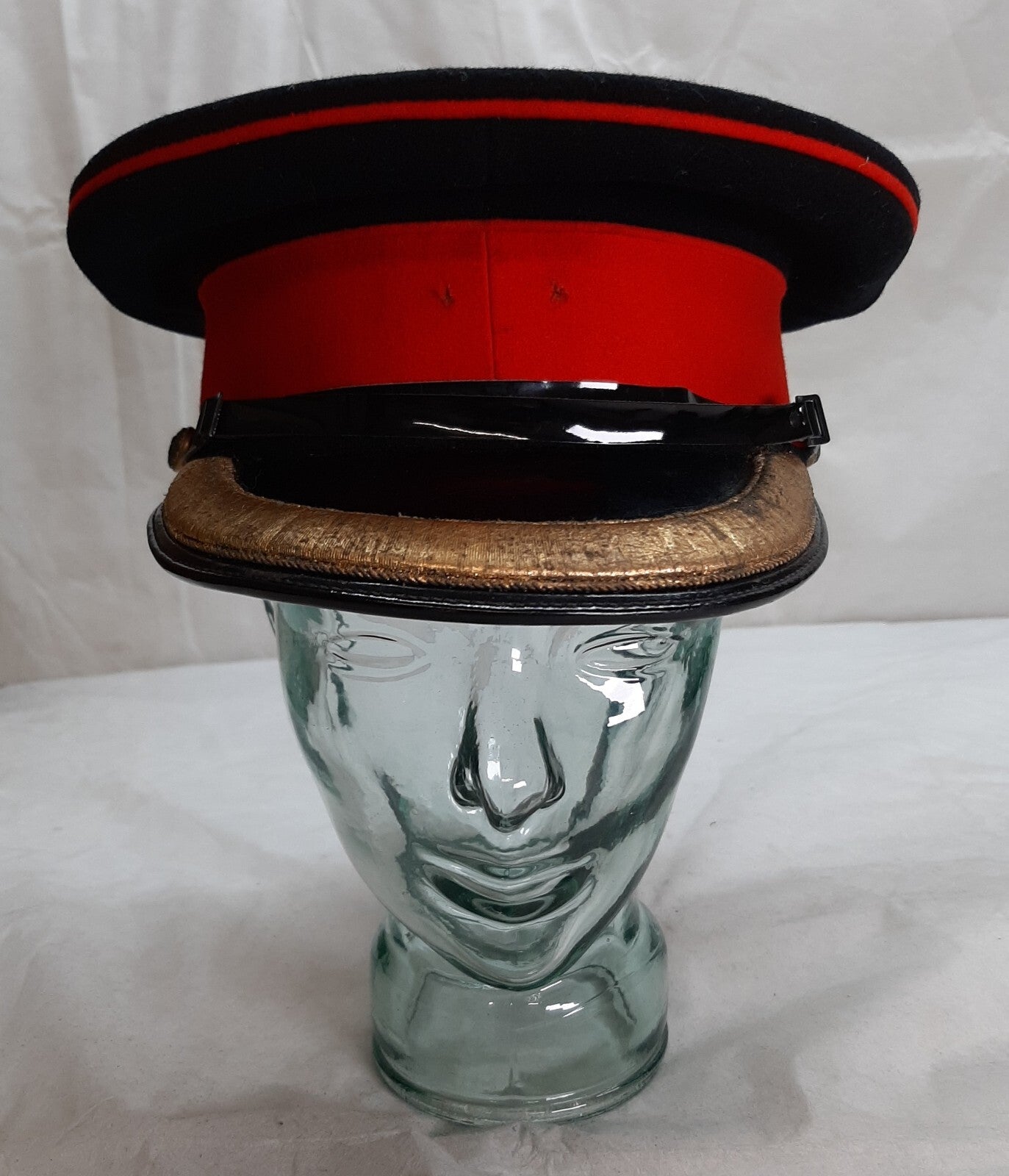 Vintage Royals Hat Officers Dress British Army Royal Hampshire Insignia Buttons