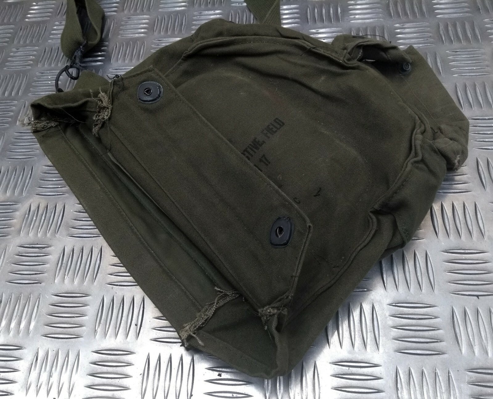 Vintage US MSA M17 Gas Bag Side Bag / Hip Bag USGI Vietnam