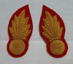 The Honourable Artillery Company NCO Non-Commissioned Officer Scarlet Grenade Embroidered Collar Badge