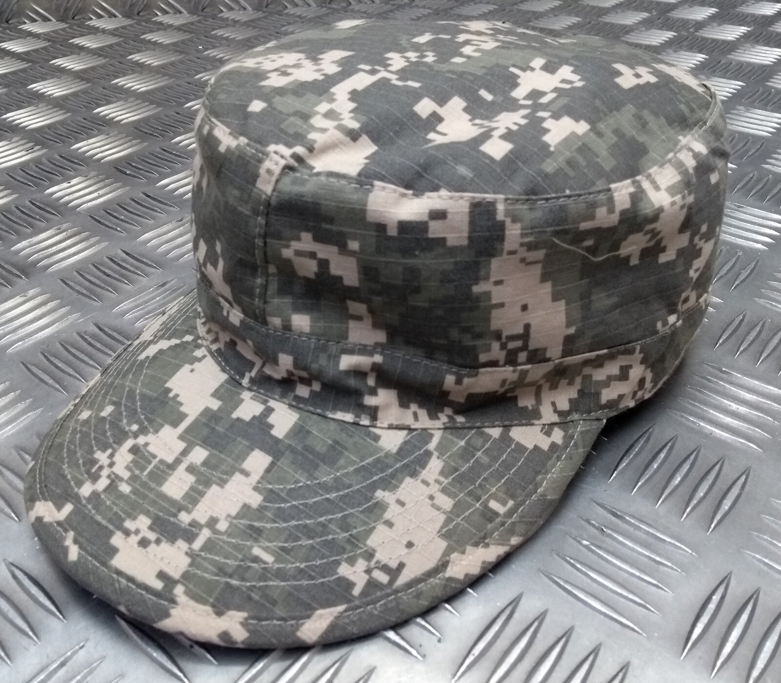 ACU Digital Patten Camouflage Crap / Patrol Hat / Combat Cap Size Large - NEW