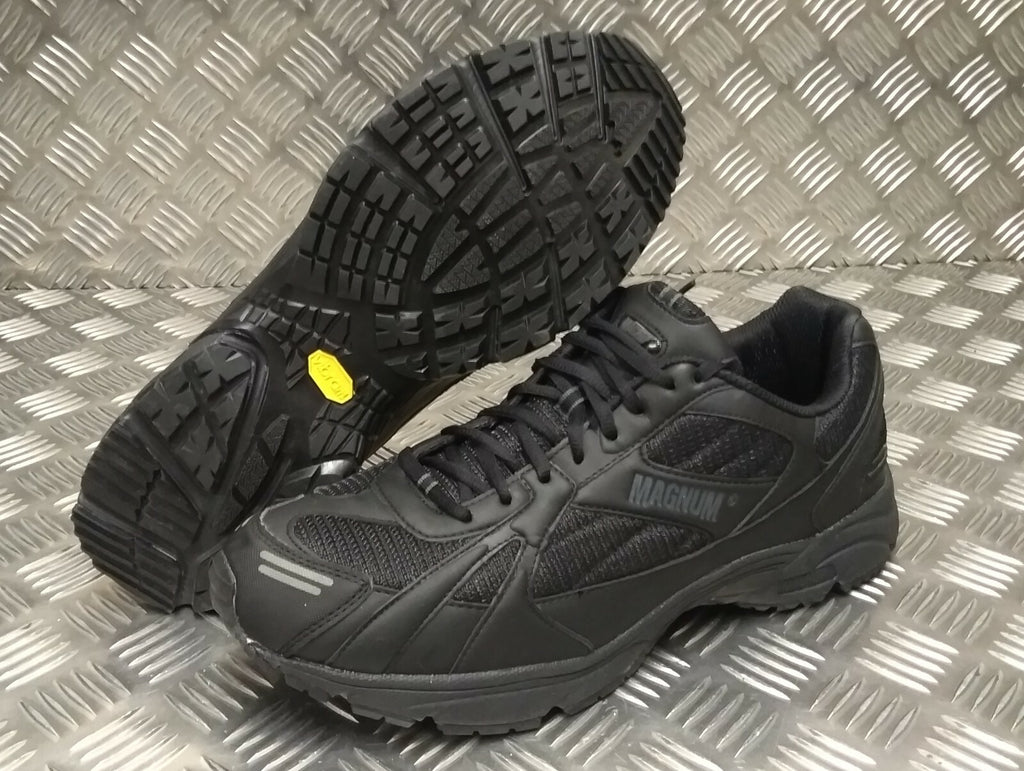 Magnum Trainers British Army Outdoor Issue Male Vibram Sole M.U.S.T Black