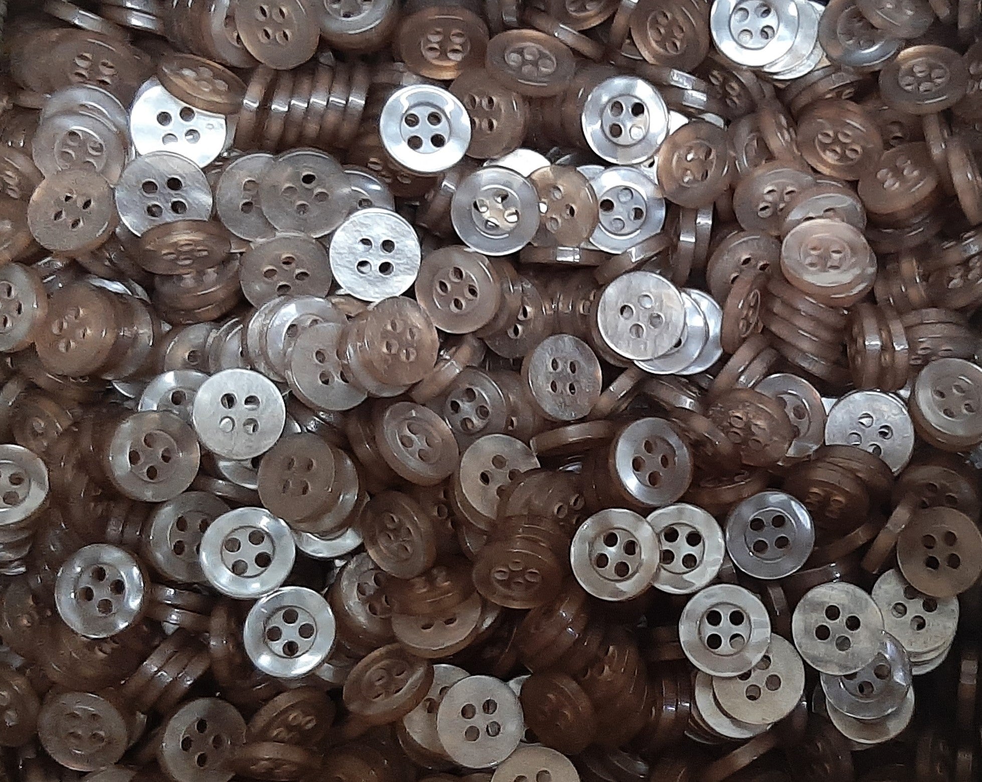 Buttons Vintage 4 Hole for Dress Shirts Pearlesque B.A Grey 10.8mm New Old Stock